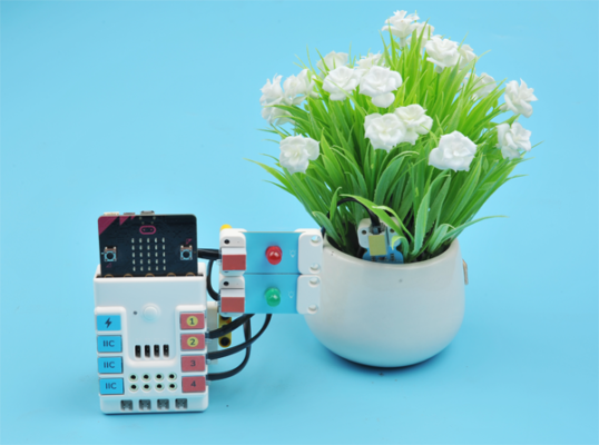 Coding for Smart Watering with micro:bit-Αισθητήρες Υγρασίας: Ο Σύμμαχος για Έξυπνο Πότισμα και Εξοικονόμηση Νερού